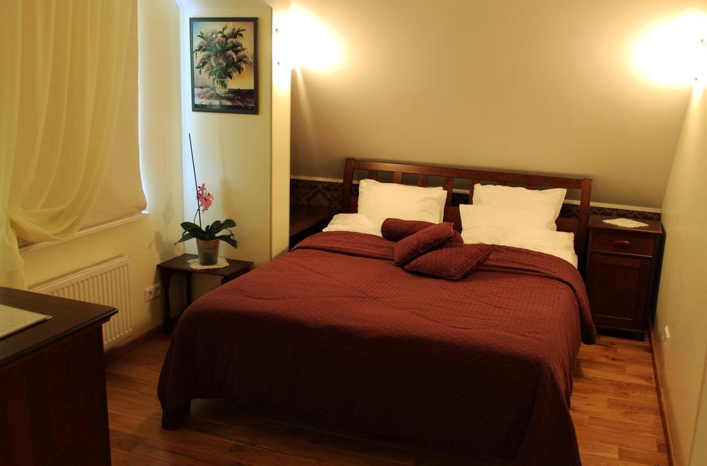 Embrace Hotel & Apartments Pärnu Quarto foto